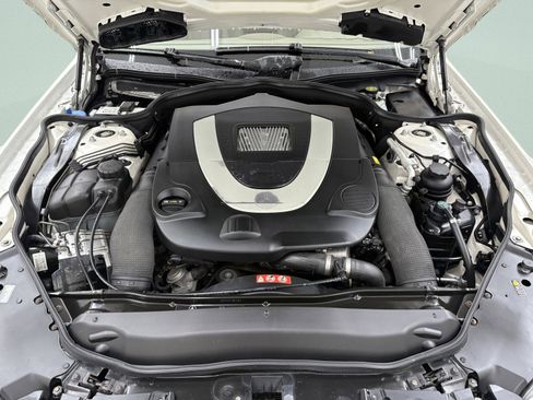 Used 2011 Mercedes-Benz SL 550 image 14