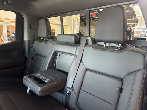 Used 2022 Chevrolet Silverado 1500 LTZ AWD/4WD image 31