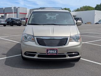 Used 2016 Chrysler Town & Country Touring FWD video 2
