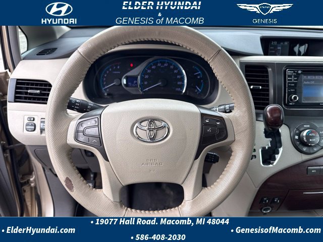 Used 2014 Toyota Sienna XLE FWD image 14