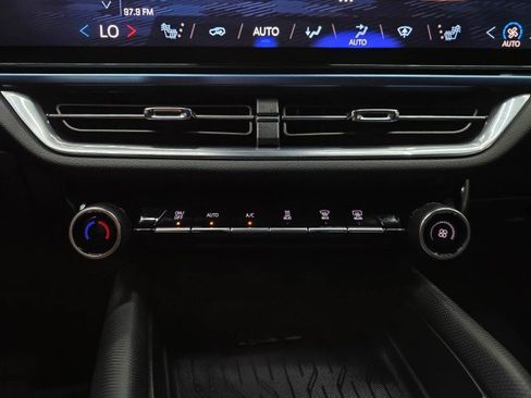 Used 2025 Chevrolet Equinox EV LT w/ Convenience Package FWD image 25