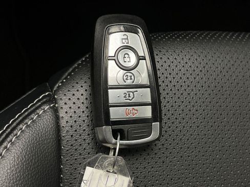 Used 2021 Ford Escape Titanium FWD image 25
