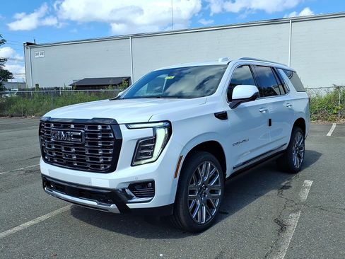 New 2026 GMC Yukon Denali Ultimate AWD/4WD image 3
