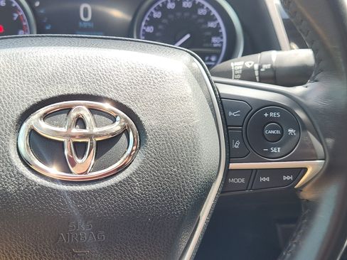Certified 2022 Toyota Camry XLE FWD image 18