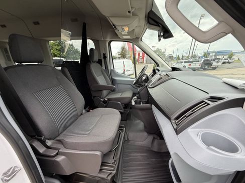 Used 2019 Ford Transit 150 XLT RWD image 6