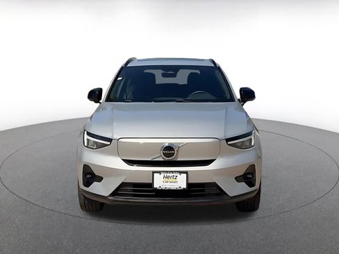 Used 2023 Volvo XC40 Recharge Plus image 4