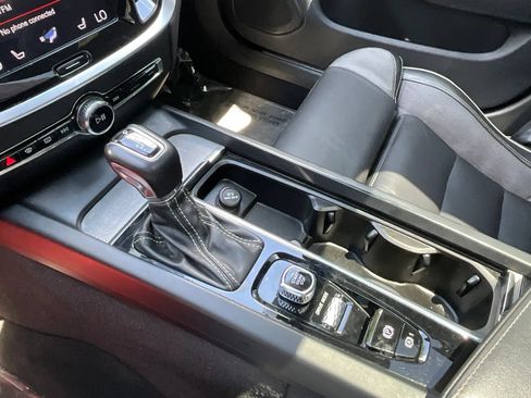 Used 2019 Volvo S60 T6 R-Design AWD/4WD image 18