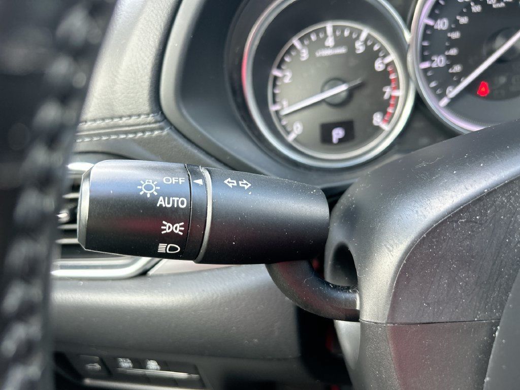 Used 2018 MAZDA CX-5 Touring w/ Preferred Equipment Package FWD image 20
