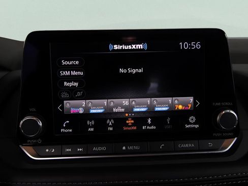 Used 2022 Nissan Rogue S image 18