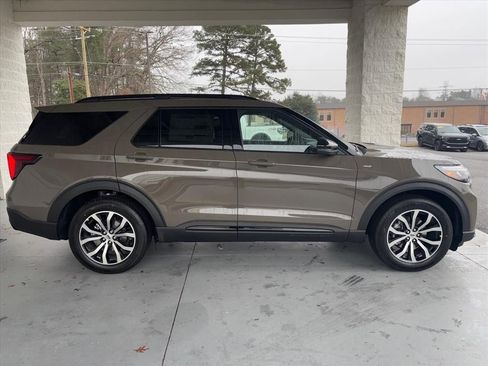 New 2026 Ford Explorer ST-Line image 20