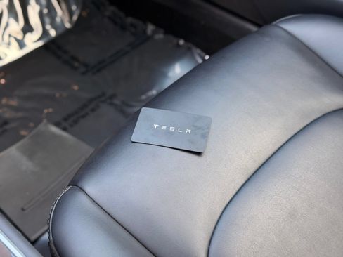 Used 2018 Tesla Model 3 Mid Range RWD image 40