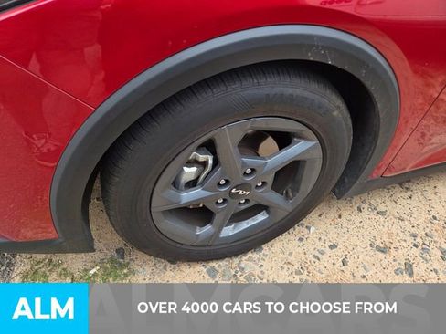 Used 2025 Kia K4 LXS image 2