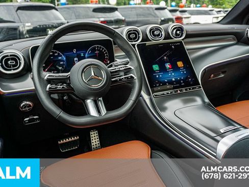 Used 2025 Mercedes-Benz GLC 350e 4MATIC image 26