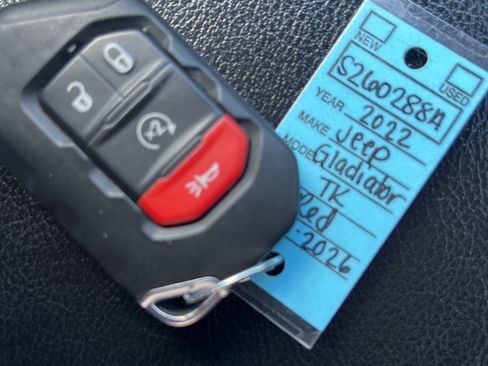 Used 2022 Jeep Gladiator Sport AWD/4WD image 22