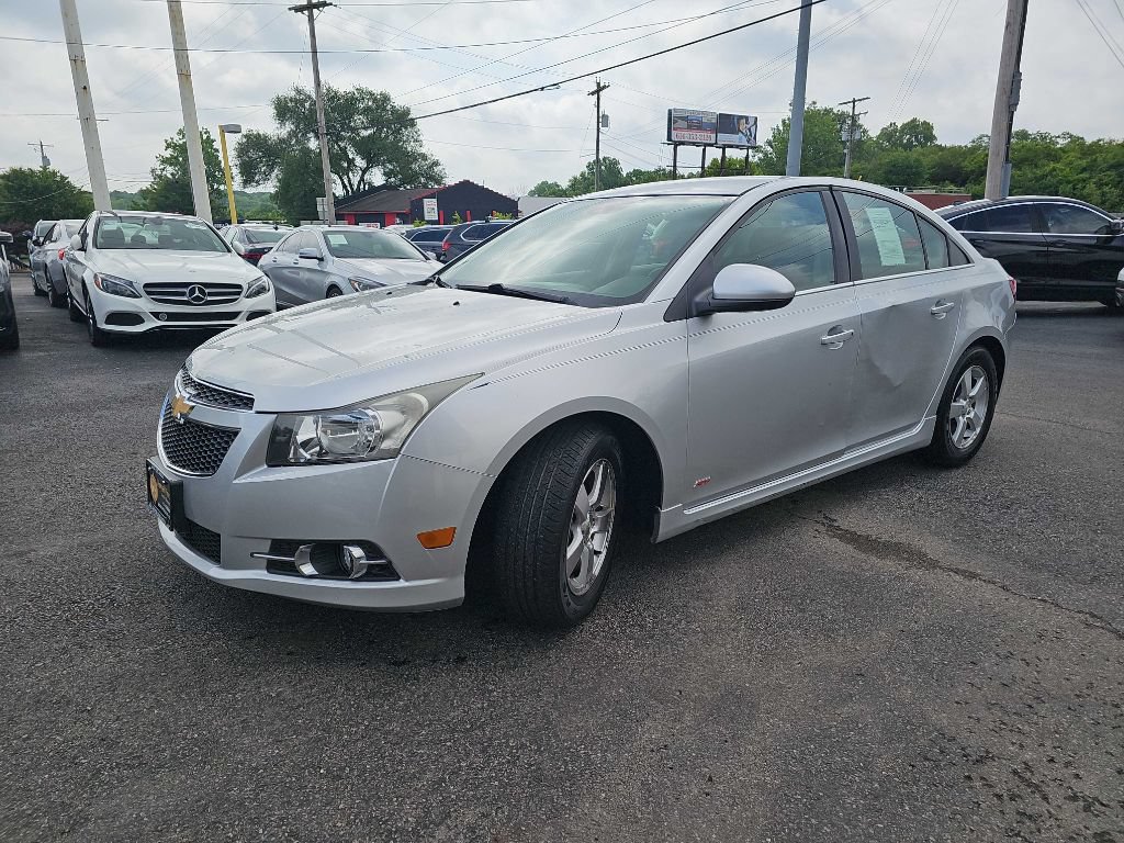 Used 2013 Chevrolet Cruze LT w/ RS Package FWD image 9