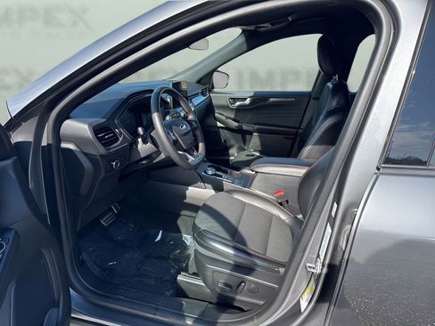 Used 2023 Ford Escape ST-Line image 9