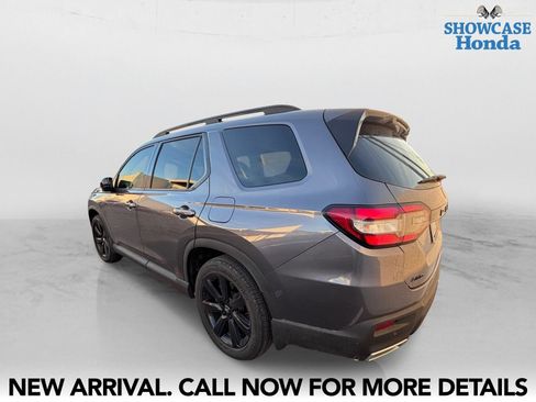 Used 2025 Honda Pilot Black Edition image 4