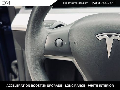 Used 2022 Tesla Model Y Long Range AWD/4WD image 31