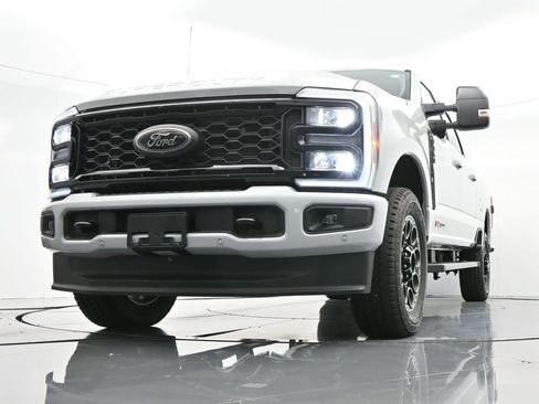 New 2025 Ford F350 Lariat w/ Lariat Ultimate Package image 35