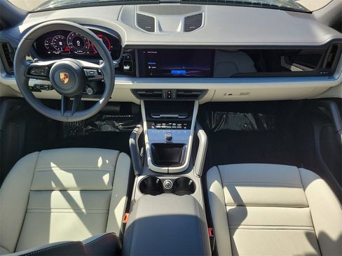 New 2026 Porsche Cayenne image 20