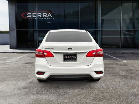 Used 2016 Nissan Sentra S image 4