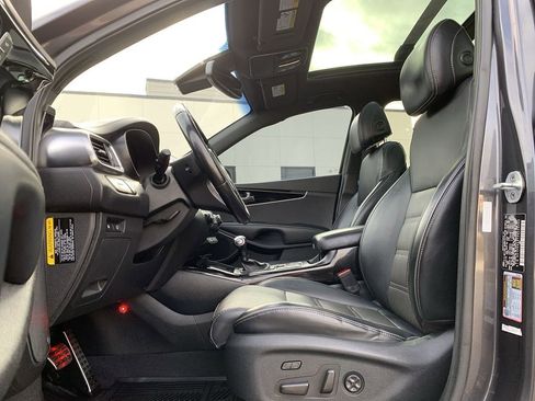Used 2017 Kia Sorento SX image 30
