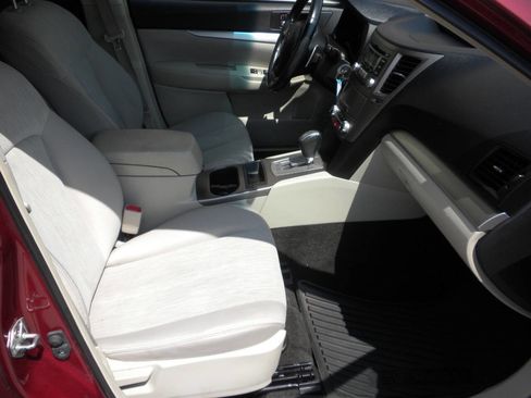 Used 2013 Subaru Outback 2.5i Premium image 29