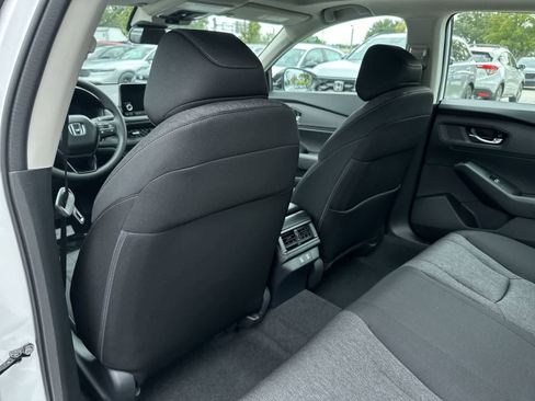 Used 2025 Honda Accord SE image 14