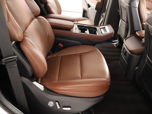 Used 2026 Lincoln Navigator Reserve AWD/4WD image 16