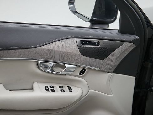 Certified 2022 Volvo XC90 T6 Inscription w/ Advanced Package image 11