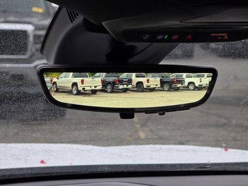 New 2026 Chevrolet Traverse LT w/ Driver Confidence Package FWD image 7