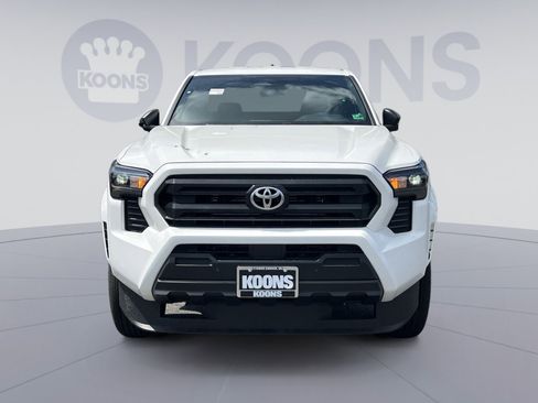 New 2025 Toyota Tacoma SR image 4
