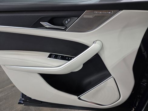 New 2026 Jaguar F-PACE R-Dynamic S image 19