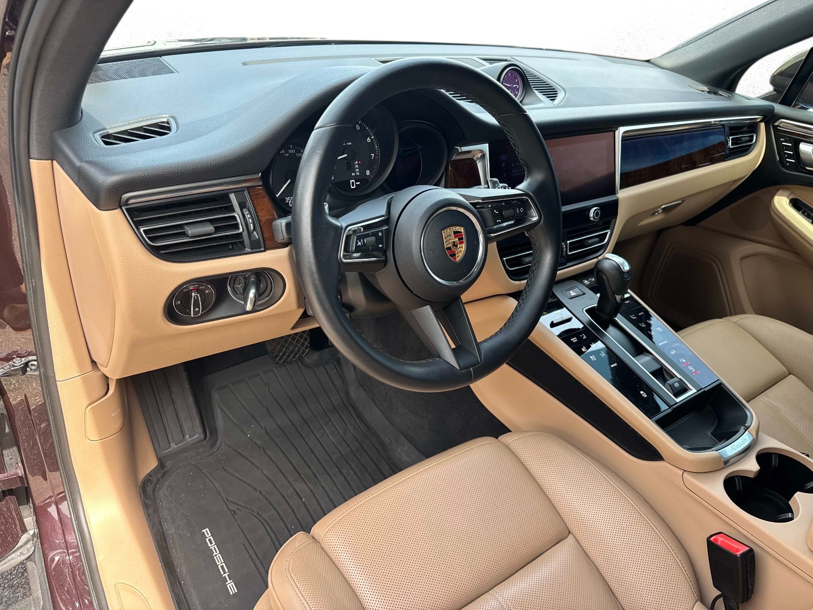Used 2023 Porsche Macan Turbo AWD/4WD image 23