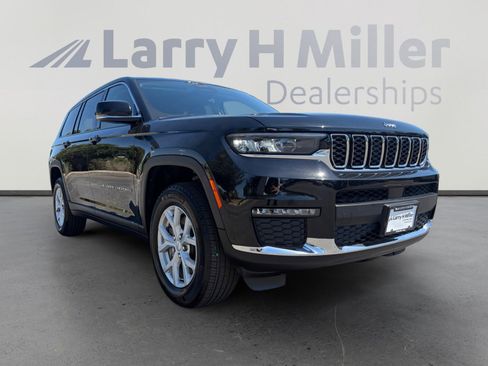 Used 2023 Jeep Grand Cherokee L Limited AWD/4WD image 7