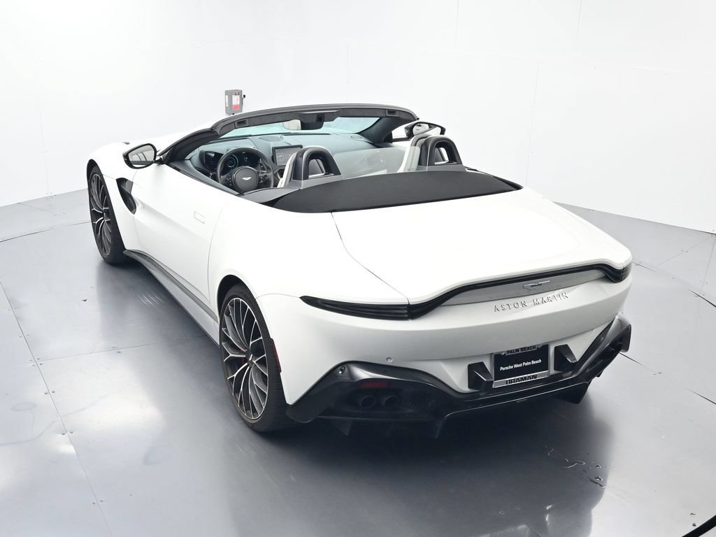 Used 2023 Aston Martin V8 Vantage Roadster RWD image 40