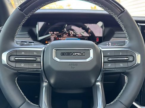 New 2026 GMC Acadia Denali w/ Super Cruise Package AWD/4WD image 22