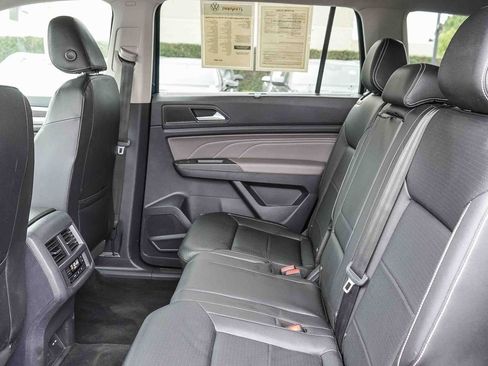 Certified 2023 Volkswagen Atlas SE FWD image 18