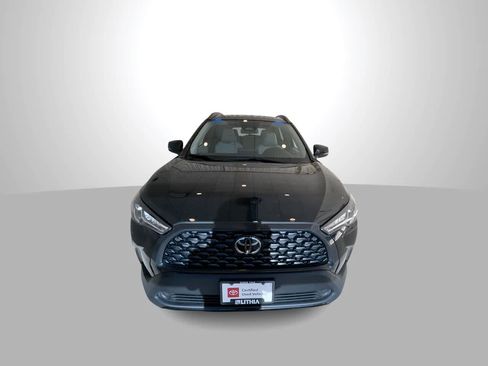 Used 2023 Toyota Corolla Cross LE w/ Moonroof Package AWD/4WD image 3