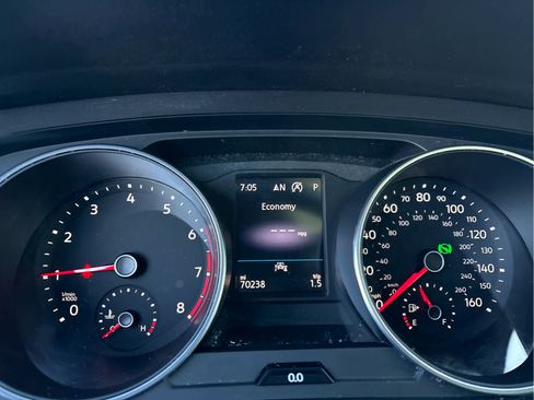 Used 2021 Volkswagen Tiguan SE R-Line image 15