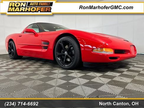 Used 2004 Chevrolet Corvette Coupe RWD image 1