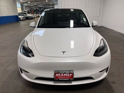 Used 2023 Tesla Model Y Long Range image 8