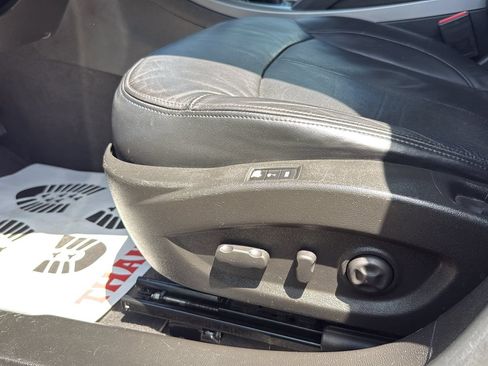 Used 2012 Buick LaCrosse Touring FWD image 11