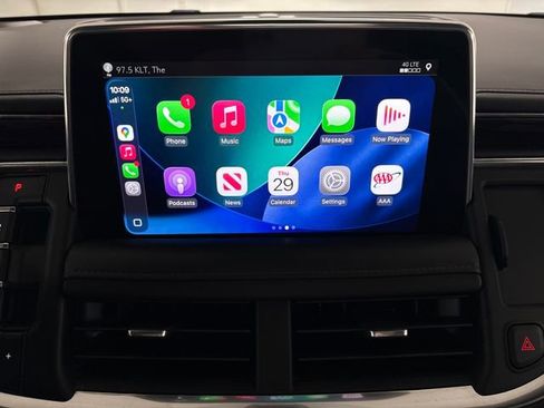 Used 2021 Chevrolet Suburban Z71 image 42