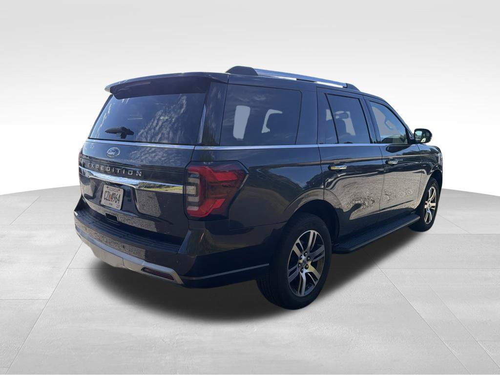 Used 2024 Ford Expedition Limited AWD/4WD image 4