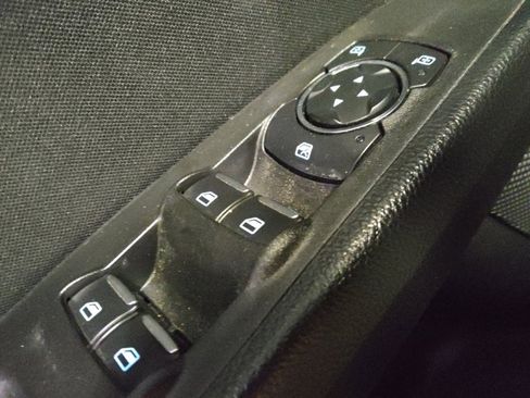 Used 2020 Ford Fusion SE image 27