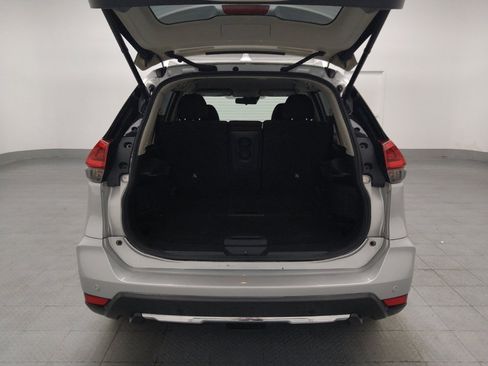Used 2020 Nissan Rogue SV FWD image 29