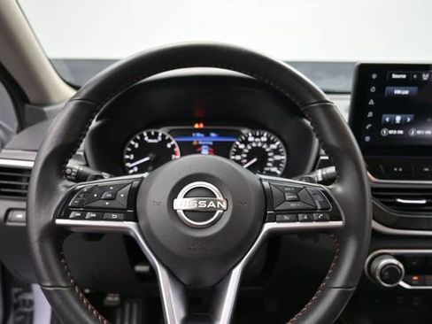 Used 2023 Nissan Altima 2.5 SR w/ SR Premium Package FWD image 21