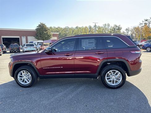 New 2025 Jeep Grand Cherokee Laredo X image 6
