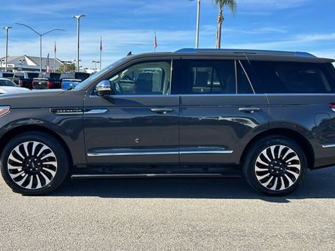 Used 2023 Lincoln Navigator Black Label image 7